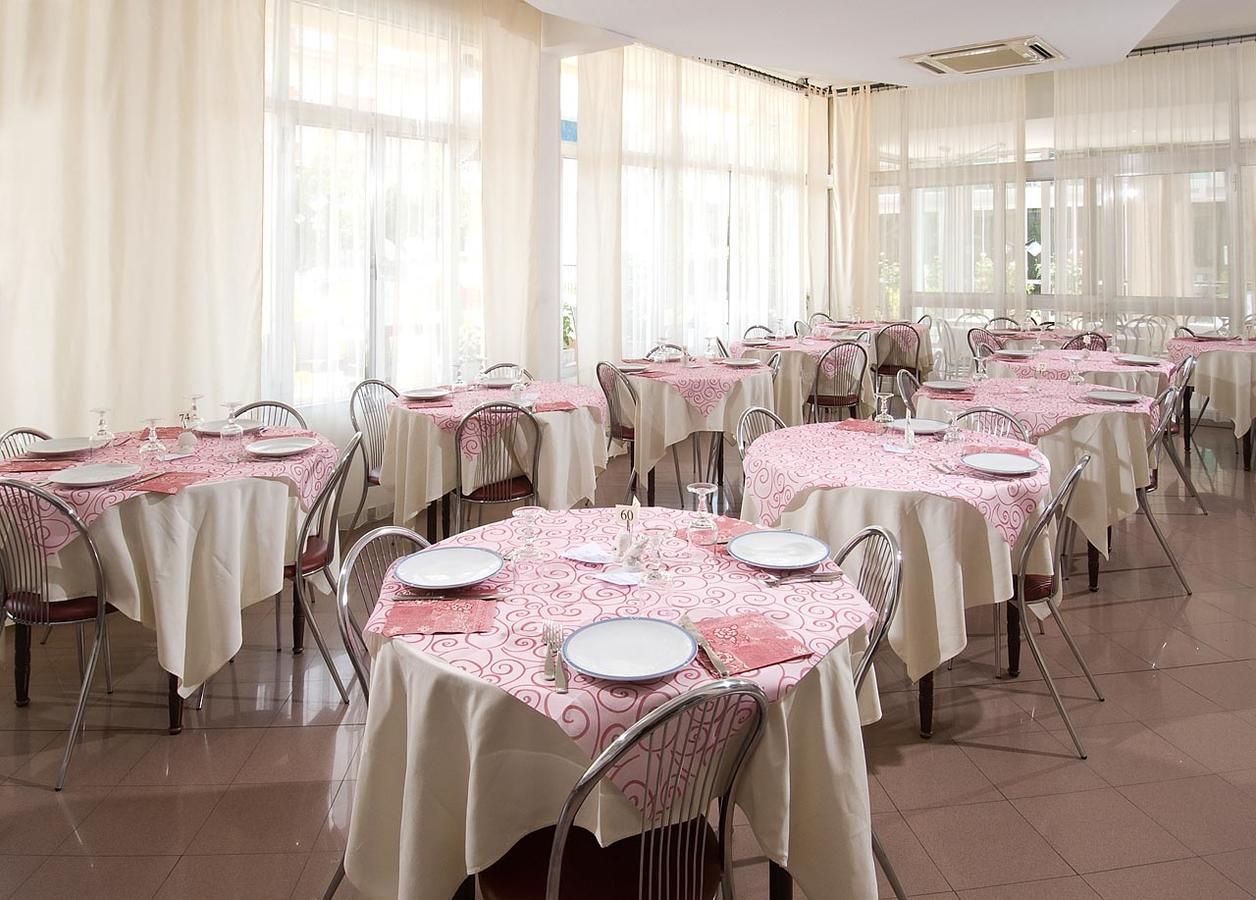 Hotel Venus Riccione Exteriör bild