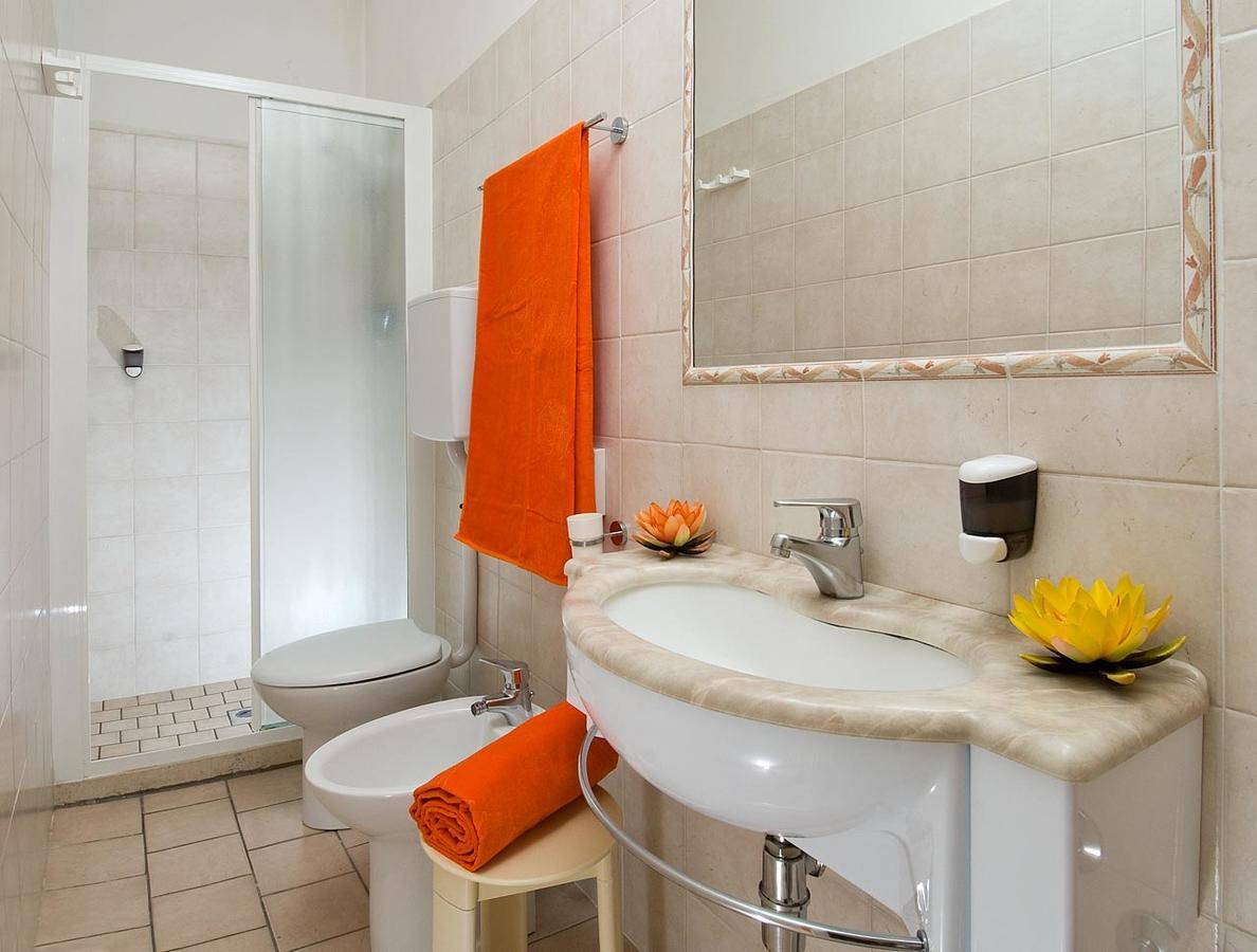 Hotel Venus Riccione Rum bild