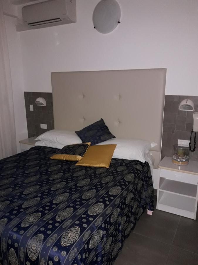 Hotel Venus Riccione Exteriör bild
